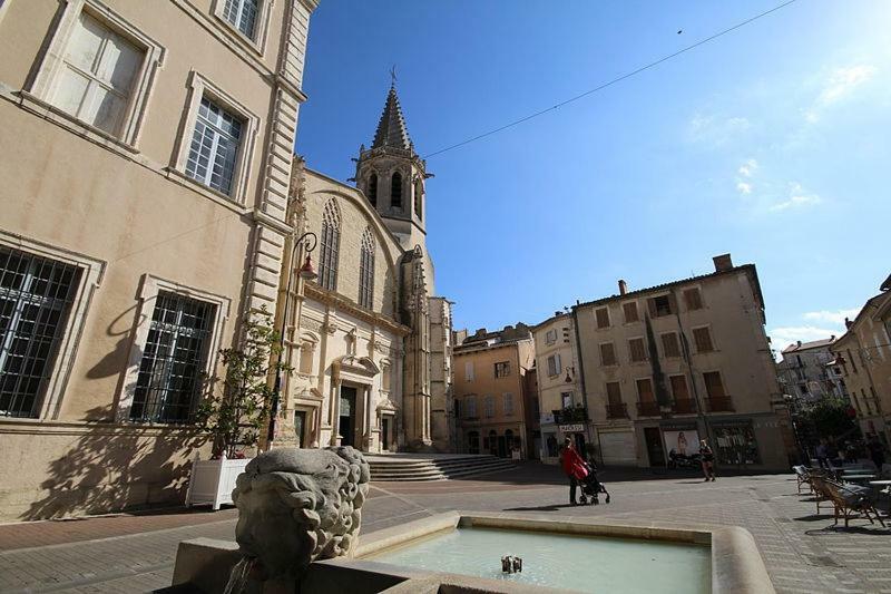 Apartament Chez Zabou Carpentras Zewnętrze zdjęcie